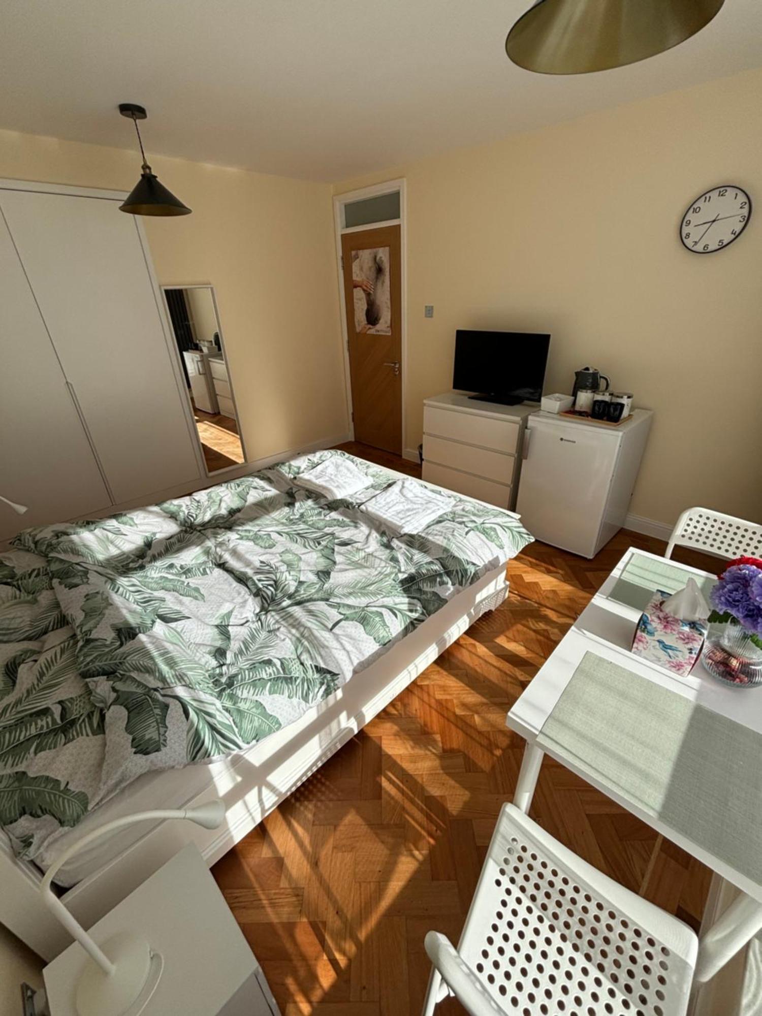 Wembley Stadium Large Double Room London Exterior photo
